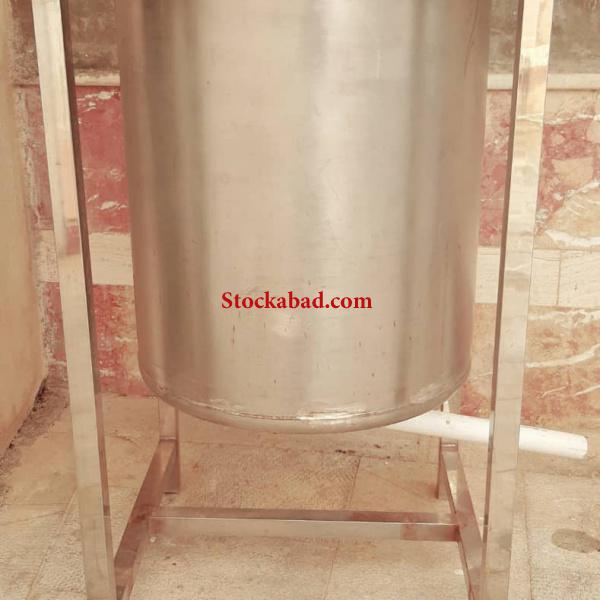 فروش مخزن استیل ۲۰۰ لیتری در اصفهان